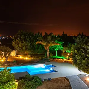 Holiday's Paradise Villa